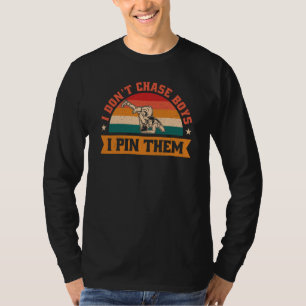 Ich jage nicht Jungs hinterher, ich werfe sie beim T-Shirt