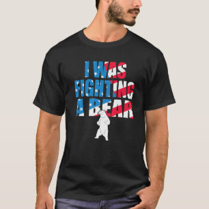 Ich kämpfte gegen eine Bärenverletzung durch die a T-Shirt