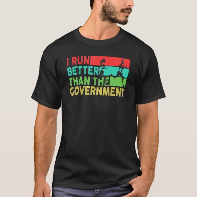 Ich kann besser laufen als die Regierungsprüferin T-Shirt (Vorderseite)