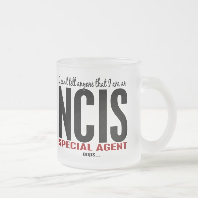 Ich kippe sage jedermann NCIS Agenten Mattglastasse (Rechts)