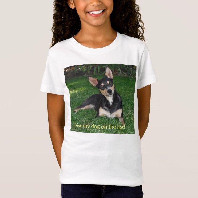 Ich küsse meinen Hund auf den Lippen! T-Shirt (Vorderseite)