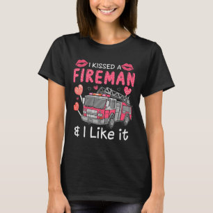 Ich küsste einen Feuerwehrmann und ich mag ihn als T-Shirt