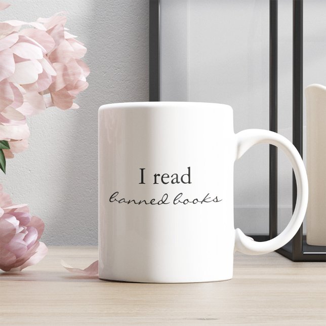 Ich las verbotene Bücher Zweifarbige Tasse (Von Creator hochgeladen)