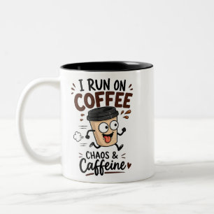 ICH LAUF AUF KAFFEE – CHAOS & KAFFEIN ZWEIFARBIGE TASSE