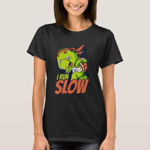 Ich laufe langsam Alligator Schnappende Rotohren-S T-Shirt