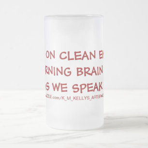 Ich laufe mit sauberer Energie und bringe Gehirnze Mattglas Bierglas