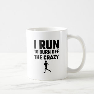 Ich laufe, um das verrückte aufzubrauchen kaffeetasse