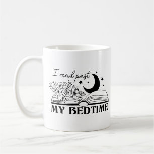 Ich lese über meine Schlafenszeit hinaus Kaffeetasse