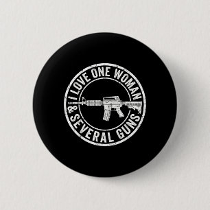 Ich liebe eine Frau mehrere Waffen Ehemann Lustige Button