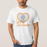 Ich Liebe Foto meiner Freundin T-Shirt<br><div class="desc">Erstellen Sie Ihre eigene Mandarine I Liebe My Girlfriend mehr als je zuvor Foto Text T - Shirt mit diesem modernen und lustigen Shirt Vorlage mit einem coolen Slab Serif Schriftart und Freundin Foto in einem großen orangefarbenen Herzen. Fügen Sie Ihr eigenes Foto, Ihren Namen oder einen personalisierten Text hinzu....</div>