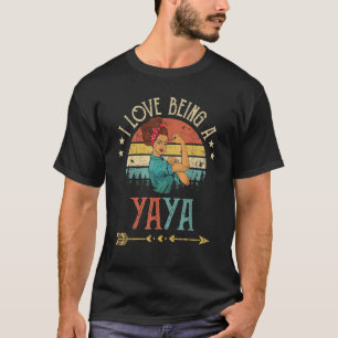 Ich Liebe ist eine Yaya Women Rosie Vintag Oma T-Shirt