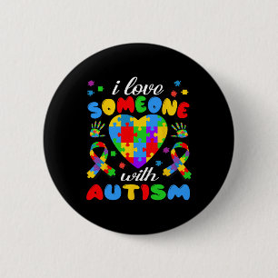 Ich liebe jemanden mit Autismus-Bewusstsein Outfit Button