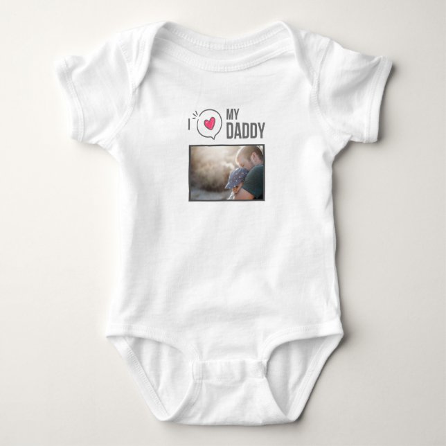 ICH LIEBE MEIN DADDY BABY SCHLIESSEN CUSTOM-FOTO BABY STRAMPLER (Vorderseite)