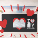 Ich Liebe meine Freundin Foto Schreibtischunterlage<br><div class="desc">Verbessern Sie Ihren Arbeitsplatz mit einer Touch von Liebe und Personalisierung durch unsere ergonomische I Liebe My Girlfriend mehr als je zuvor Foto Desk Mat. Diese stilvolle und spielerische Schreibtischmatte ermöglicht es Ihnen, Ihre Liebe für Ihre Freundin auf einzigartige Weise zu präsentieren. Inspiriert durch das renommierte Logo "I Liebe NY"...</div>