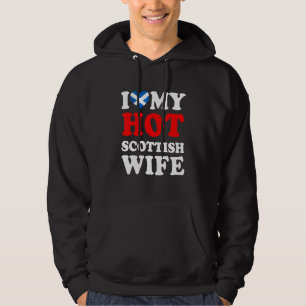 Ich liebe meine heiße schottische Frau Lustiges Eh Hoodie