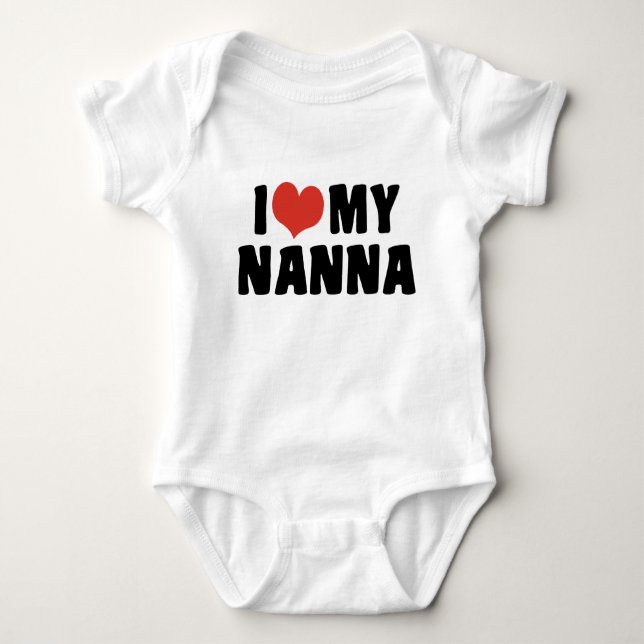 Ich Liebe meine Nanna Baby Strampler (Vorderseite)