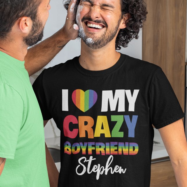 Ich Liebe meinem verrückten Freund Regenbogen Stol T-Shirt (Von Creator hochgeladen)