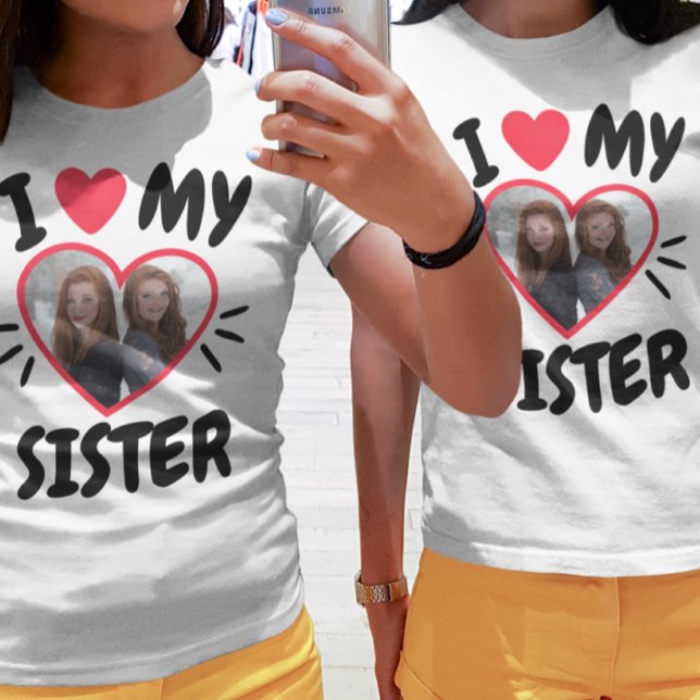 Ich Liebe meinen Schwestern T - Shirt (Two girls wearing matching shirts that say "I Love my Sister".)