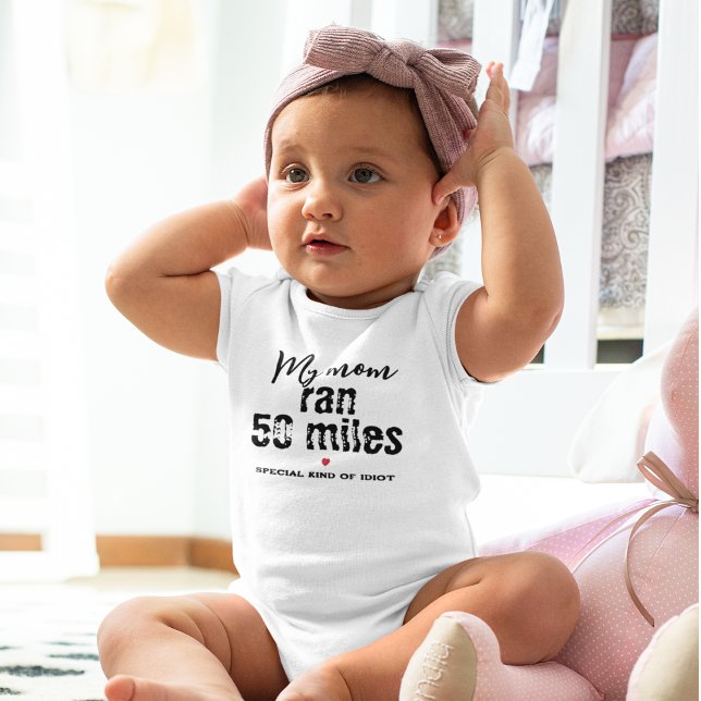 Ich lief 50 Meilen Ultramarathon Running Funny Baby Strampler (Von Creator hochgeladen)