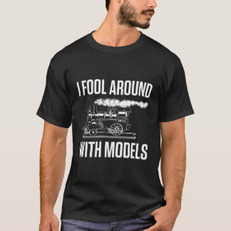 Ich mache mich mit Modellen lustige Ausbildung Ing T-Shirt