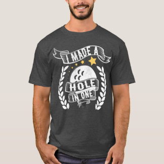 Ich machte ein Loch in einem beängstigenden T-Shirt
