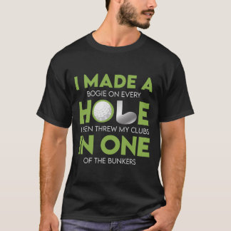 Ich machte ein Loch in einem lustigen Alternativte T-Shirt