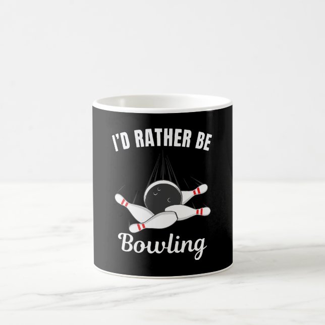 Ich möchte lieber Bowling sein Kaffeetasse (Mittel)