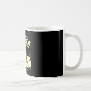Ich möchte meine Katze Maine Coon streicheln und S Kaffeetasse