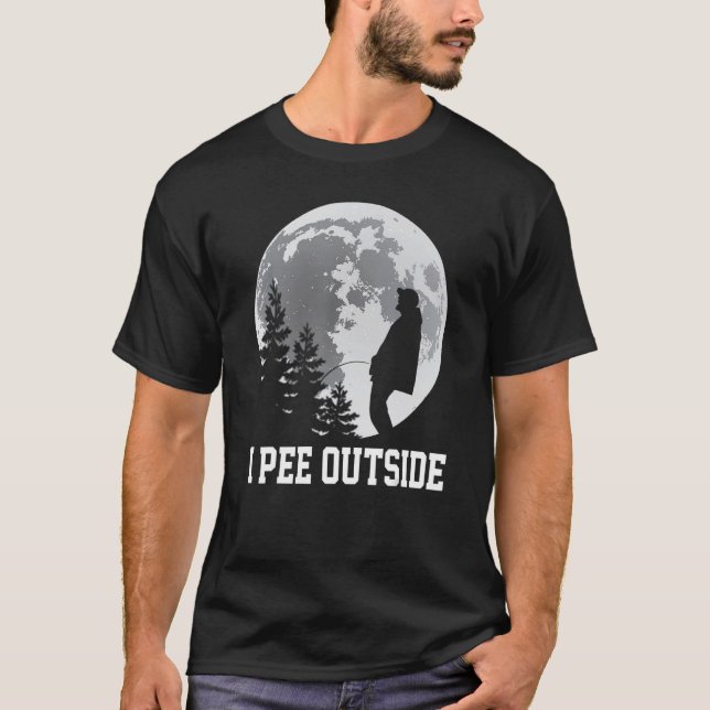 Ich pisse draußen in der Liebe Pissen außerhalb de T-Shirt (Vorderseite)