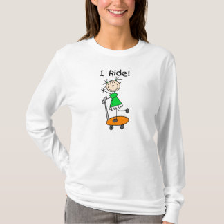 Ich reite - Mädchen auf Roller T-Shirt