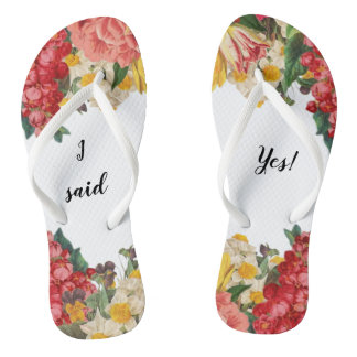 Ich sagte ja! Flip Flops mit bemaltem Blumendesign
