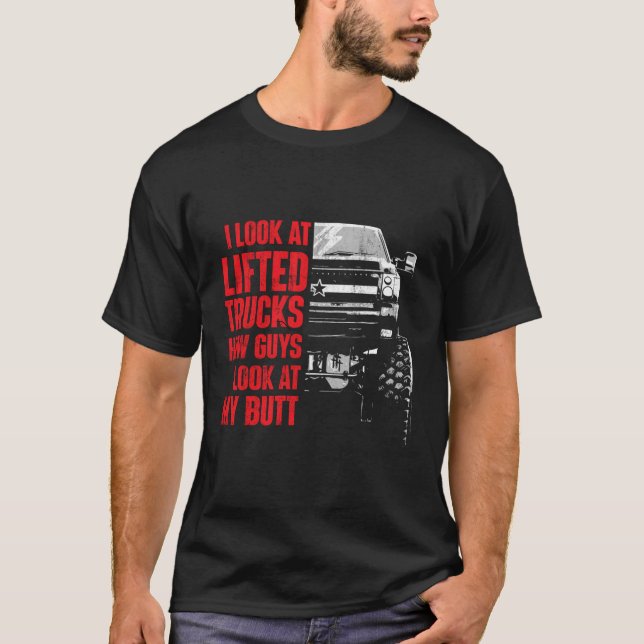 Ich schaue mir gehobene Lastwagen an, wie Typ mein T-Shirt (Vorderseite)