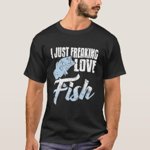 Ich schütte gerade Liebe Fisch Vintage Fischerei v T-Shirt