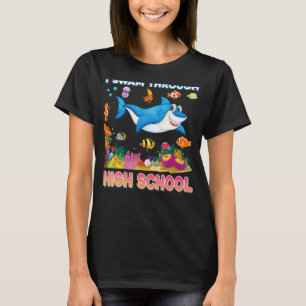 Ich schwamm durch den Schulabschluss von Haifisch T-Shirt