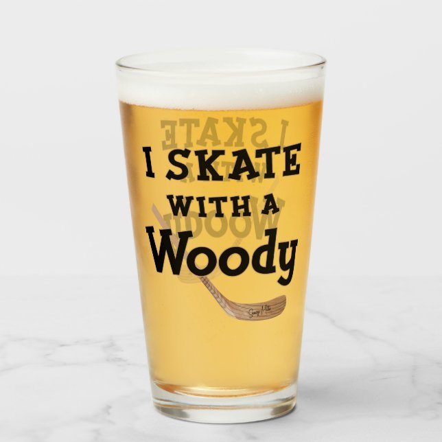Ich Skate mit Woody Hockey-Stick Glas (Vorne (Gefüllt))
