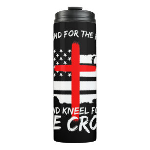 Ich stehe für die Fahne und das Knie für das Kreuz Thermosbecher