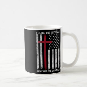 Ich stehe für die Flagge, knie für das Kreuz USA A Kaffeetasse