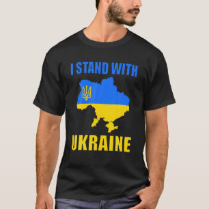 Ich stehe mit der ukrainischen Karte und ukrainisc T-Shirt