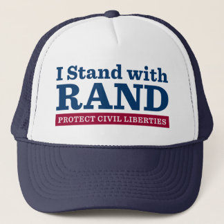 Ich stehe mit Rand Truckerkappe