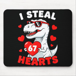 Ich stehle 67 Herzen Lustiger 67 Valentinstag Dino Mousepad