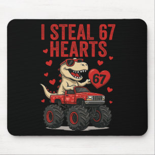 Ich stehle 67 Herzen T-Rex Dino Truck Sechs Sieben Mousepad