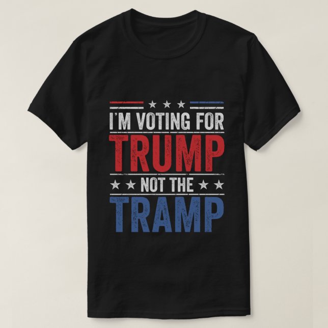 Ich stimme für Trump nicht Tramp 2024 Ich bin V T-Shirt (Design vorne)