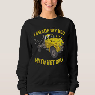 Ich teile mein Bett mit heißen Mädchen Abschleppwa Sweatshirt