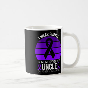 Ich trage ein Lila Shirt zur Überdosierung bei Mul Kaffeetasse