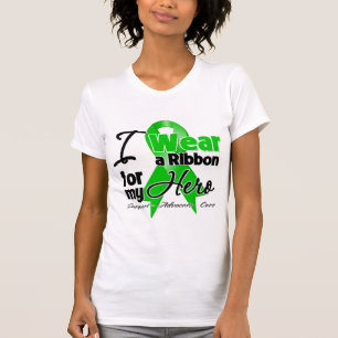 Ich trage einen grünen Band für meinen Helden T-Shirt