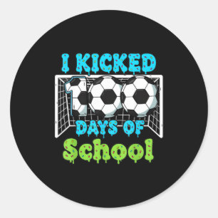 Ich trat 100 Tage Schule Fußball Lustige Jungen Ki Runder Aufkleber