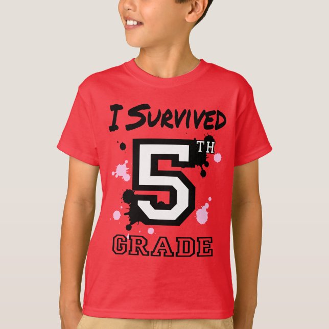 Ich überlebte 5. Klasse T-Shirt (Vorderseite)