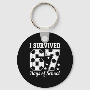 Ich überlebte 67 Tage Schul-Fußball im Stil eines Schlüsselanhänger