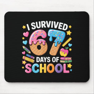 Ich überlebte 67 Tage Schul-Lehrer-Schüler-Eis C Mousepad