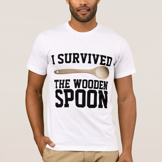ICH ÜBERLEBTE DEN HOLZSPOON, Funny T - Shirt (Vorderseite)